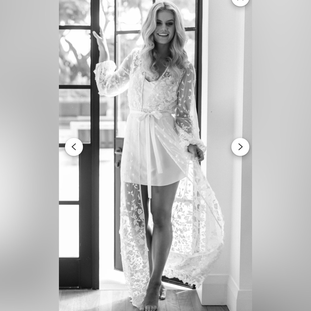 Le Rose Adele Lace Full Length Robe